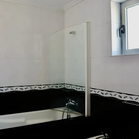 Modern, Quiet & Complete House * Belinho